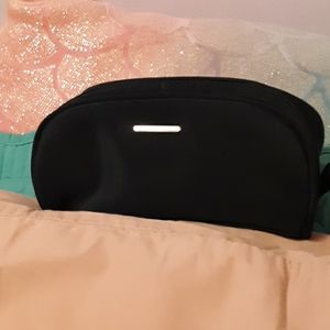 Qantas travel makeup case